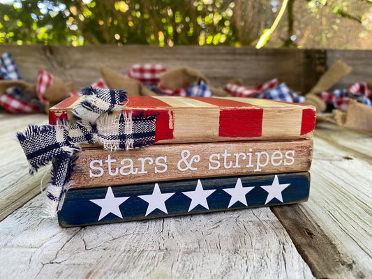Americana Mini Book Stack Stars & Stripes